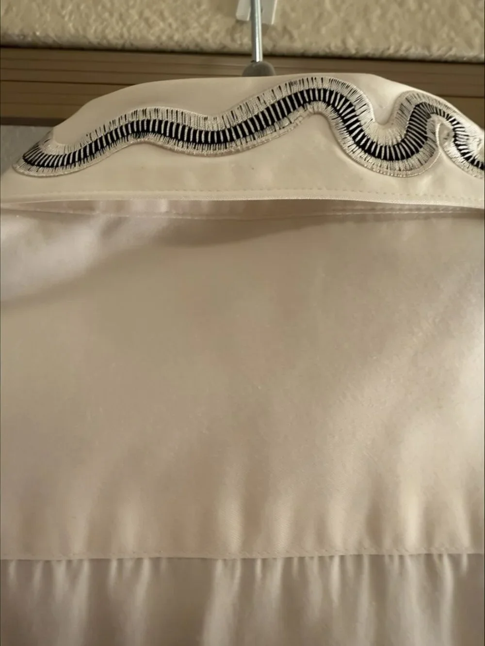 Gucci Men’s White Embroidered Dress Shirt – Made in France – Medium